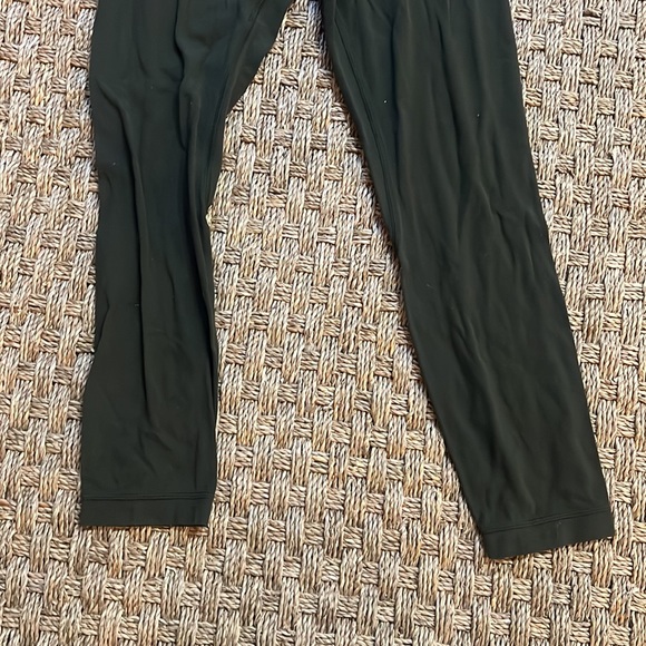 Lululemon army green legginfs - Picture 2 of 5
